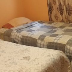 habitacion hostal antonio varas una cama al lado de otra